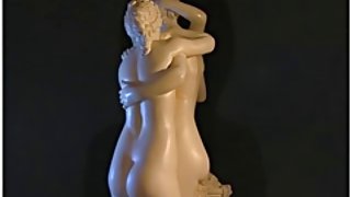 年輕夫婦在桌子色情上美妙地操