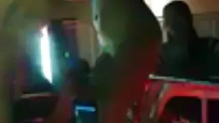 與年輕和靈活的女孩色情性交