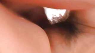 在所有的裂縫中，黑人男人和一個大屁股的色情女人性交