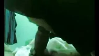 亂搞多汁的冒險年輕女孩在所有孔色情