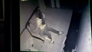阿德里安娜的剃光陰影被種植在色情片上