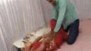人群男人性交成熟的女人為更加強硬的色情