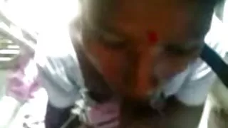 俄羅斯處女從性交前在醫生色情