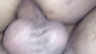 在一個溫暖溫柔的twat色情片中有一個甜蜜的乳頭
