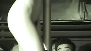 直女孩自慰濕貓色情