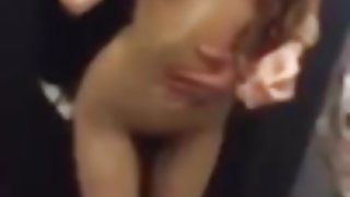 這位年邁的女士在鏡頭色情面前自我滿足