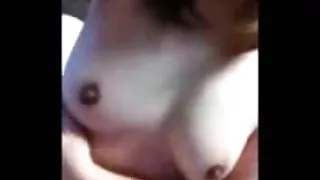 俄羅斯爸爸很難從他媽的年輕婊子色情