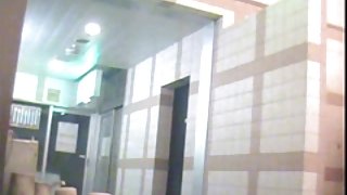 在私人錄音，男人亂搞所有地方的小雞。
