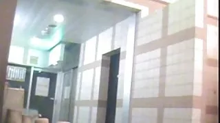 在私人錄音，男人亂搞所有地方的小雞。
